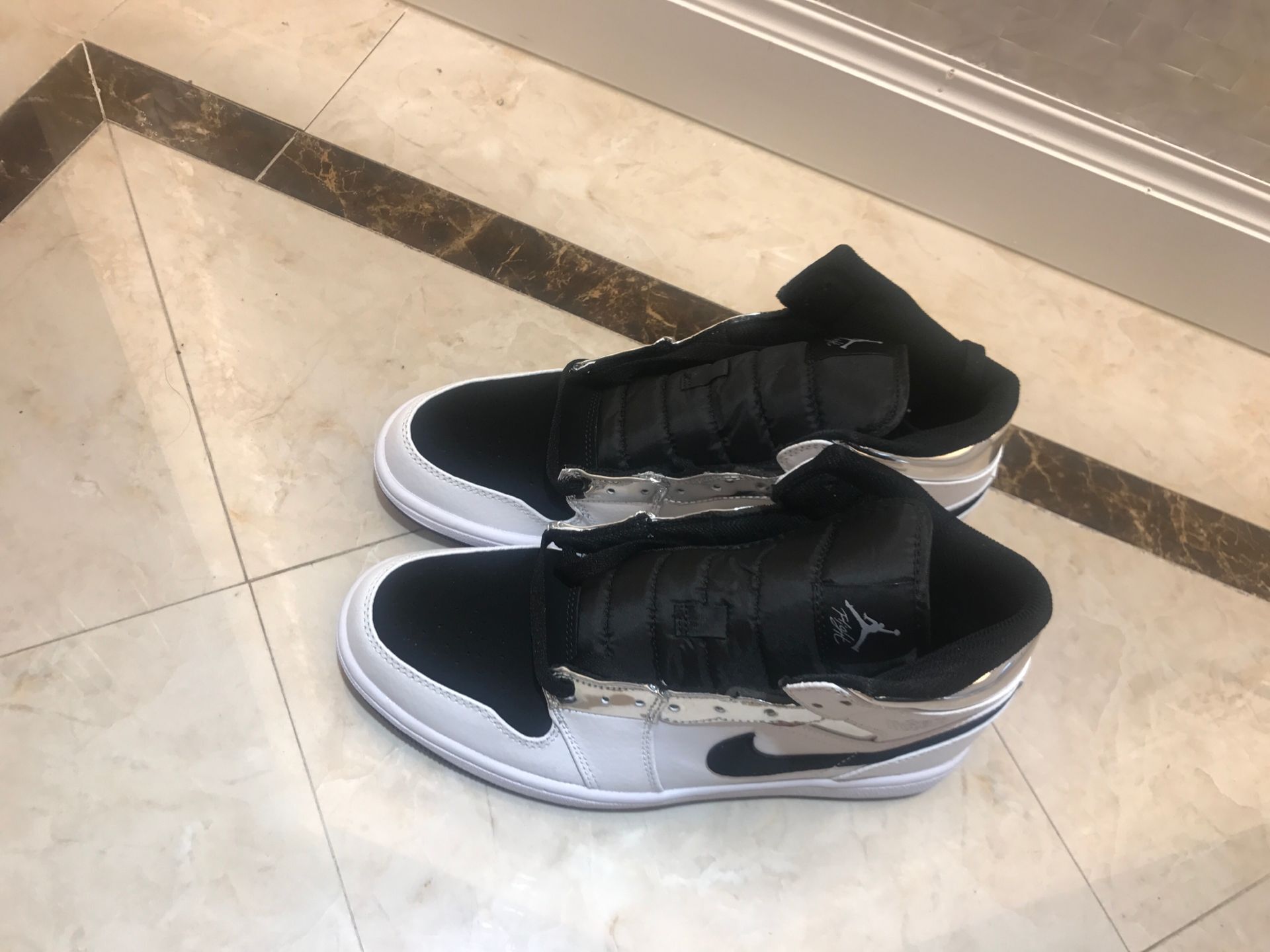 jordan air jordan 1 retro mid