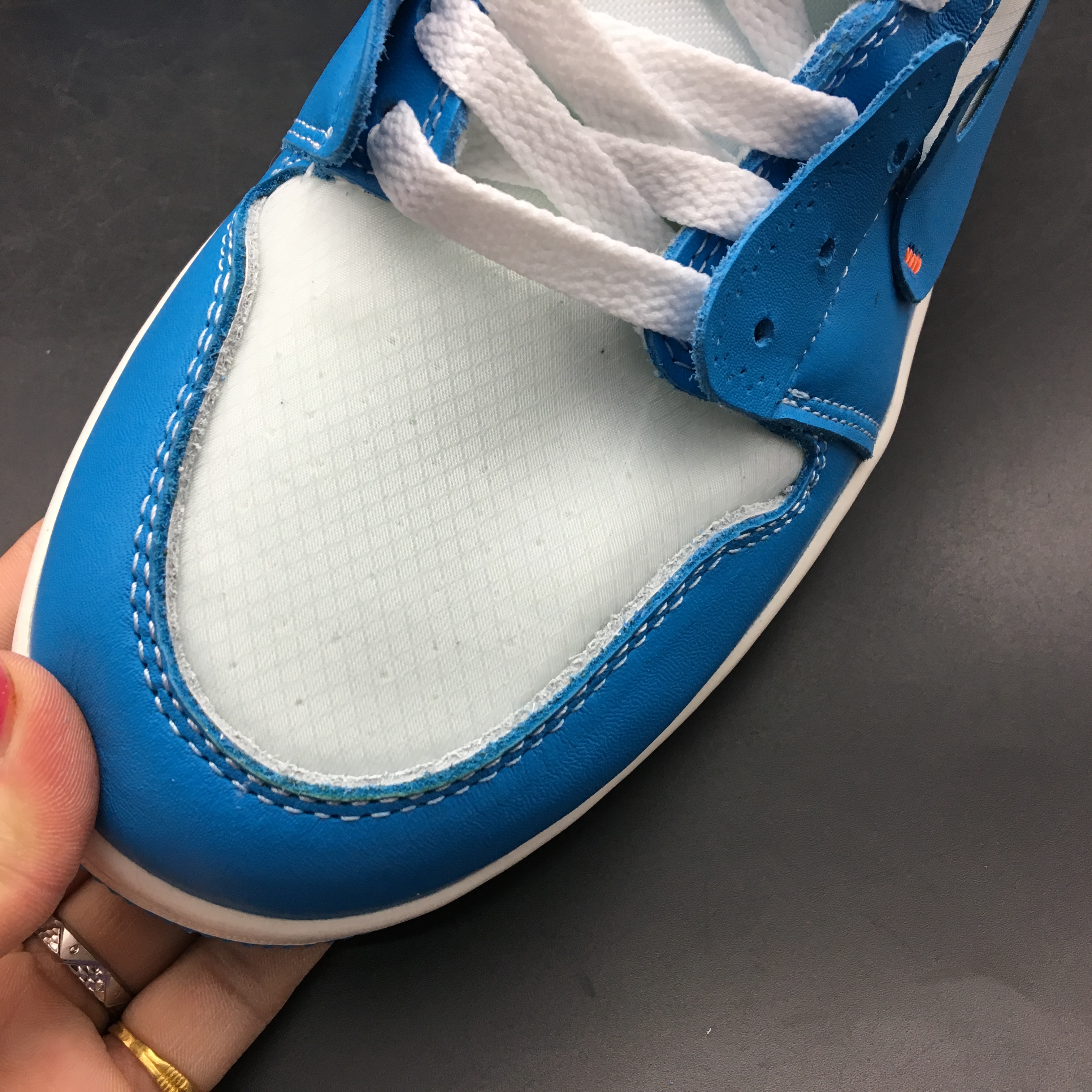 jordan air jordan 1 retro mid