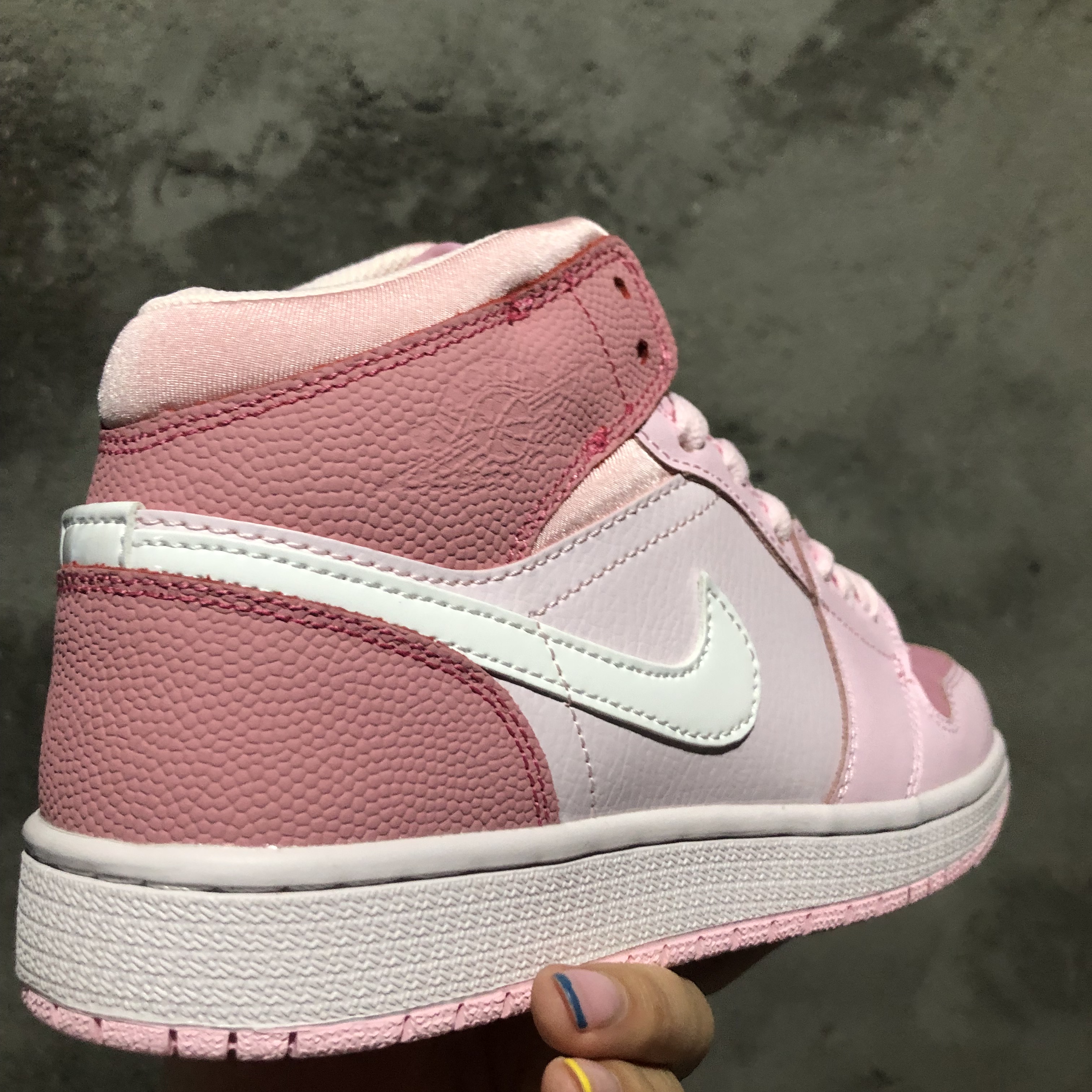 jordan air jordan 1 retro mid