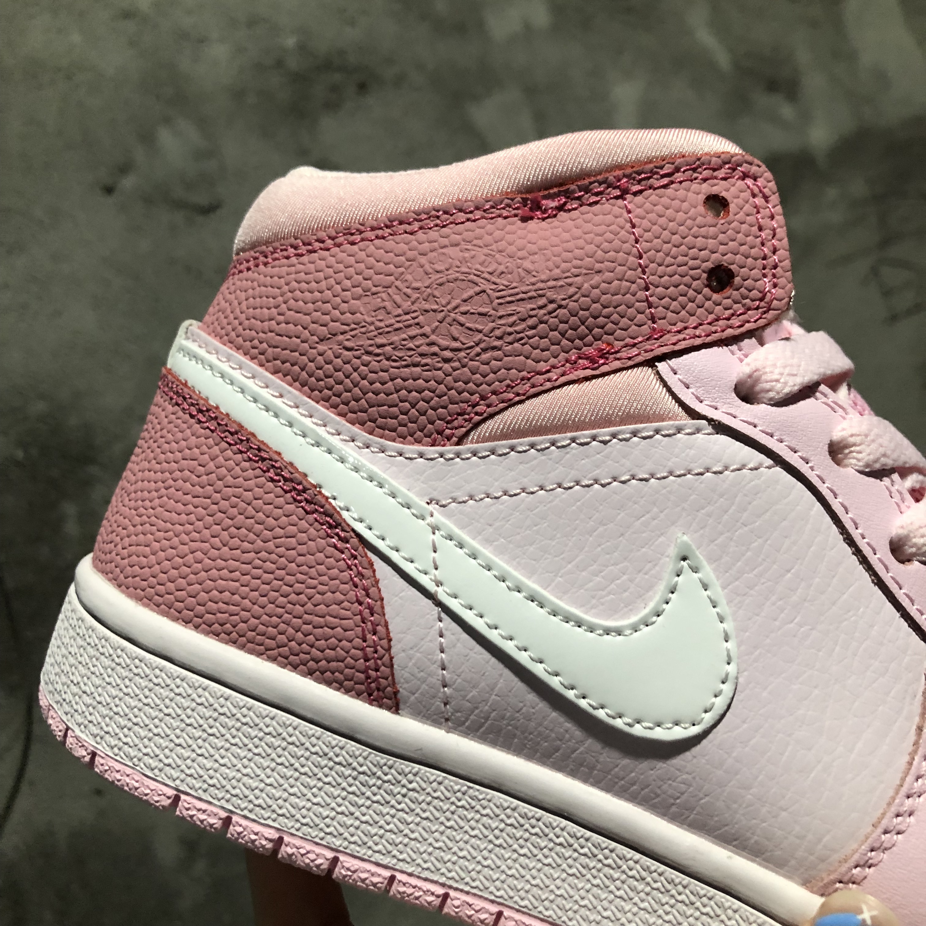 jordan air jordan 1 retro mid