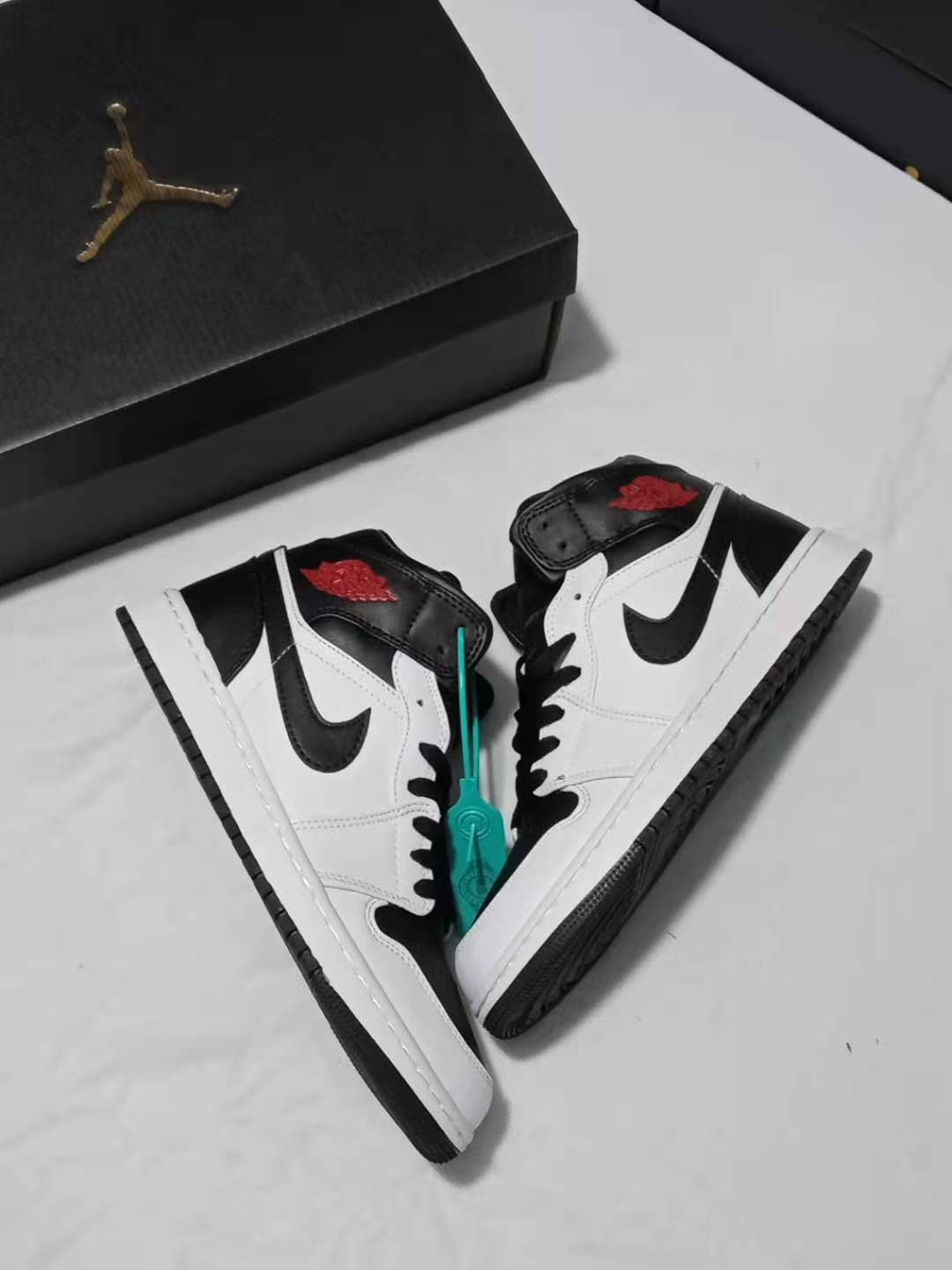 jordan air jordan 1 retro mid