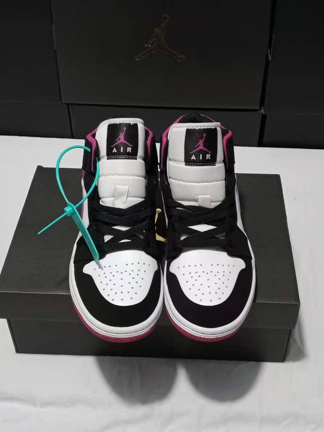 jordan air jordan 1 retro mid