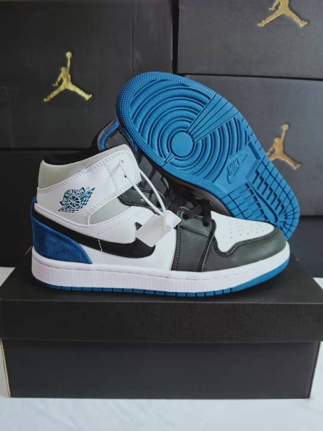 jordan air jordan 1 retro mid