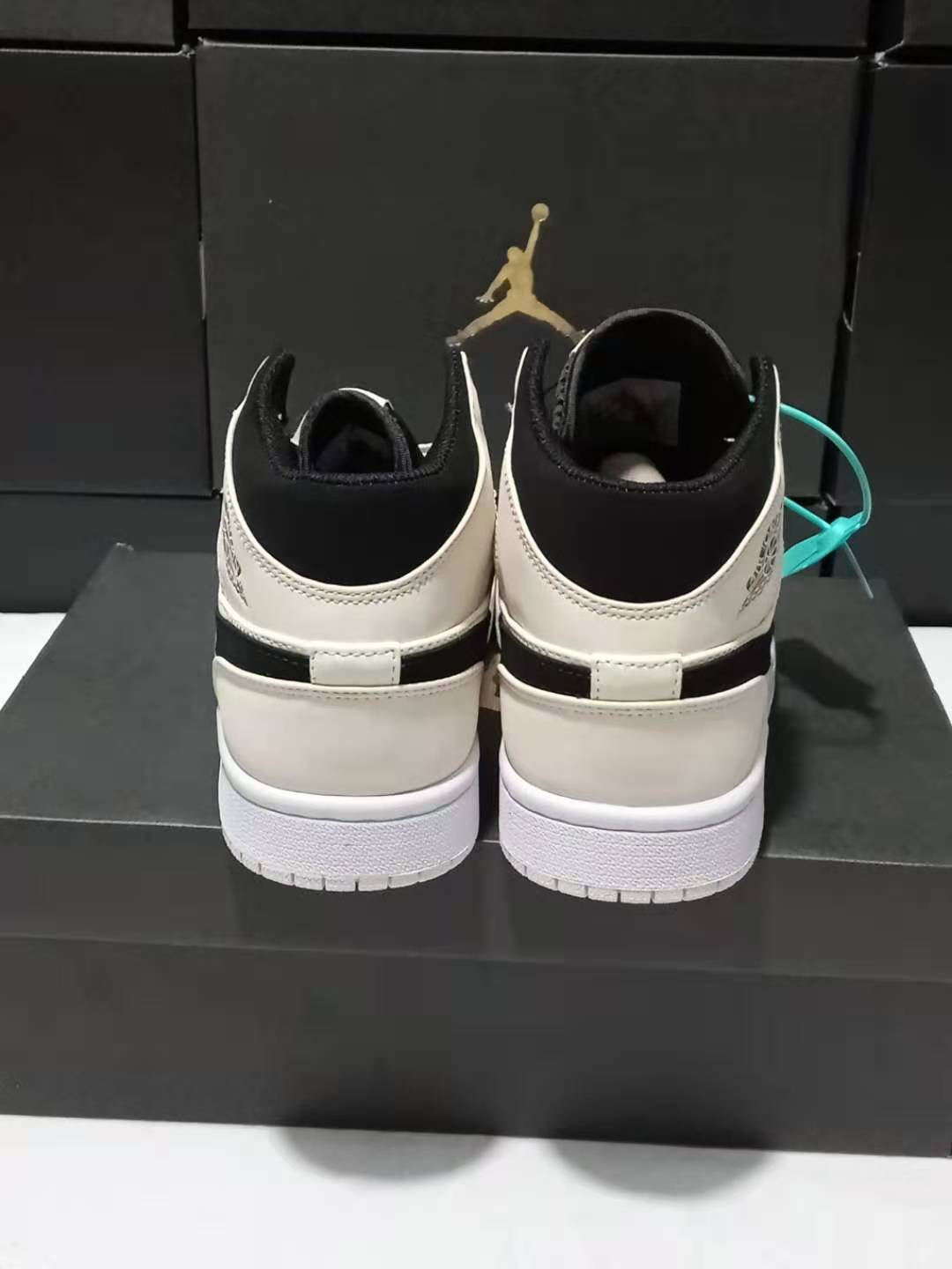 jordan air jordan 1 retro mid