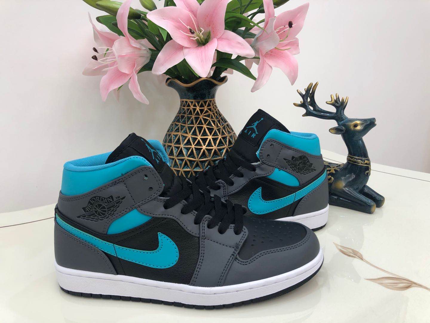 jordan air jordan 1 retro mid