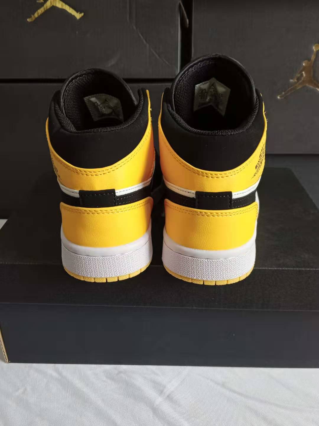 jordan air jordan 1 retro mid