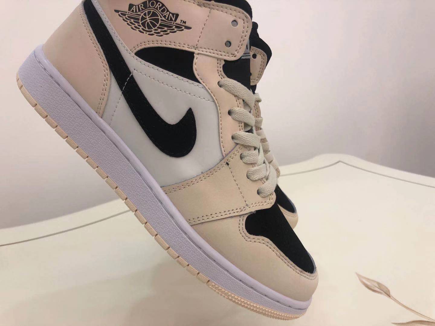 jordan air jordan 1 retro mid