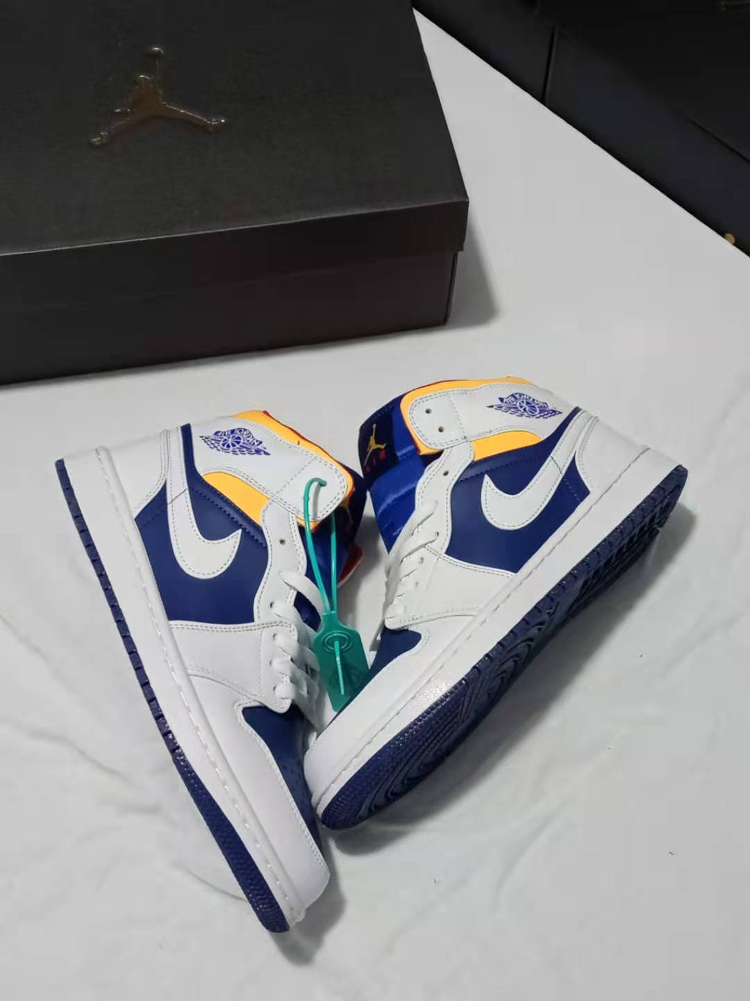 jordan air jordan 1 retro mid